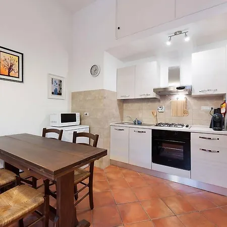 A Different Side Of Apartment Florenz